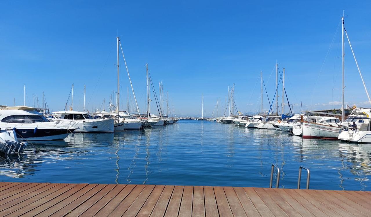 Apartamento En El Mar Roses Exterior photo